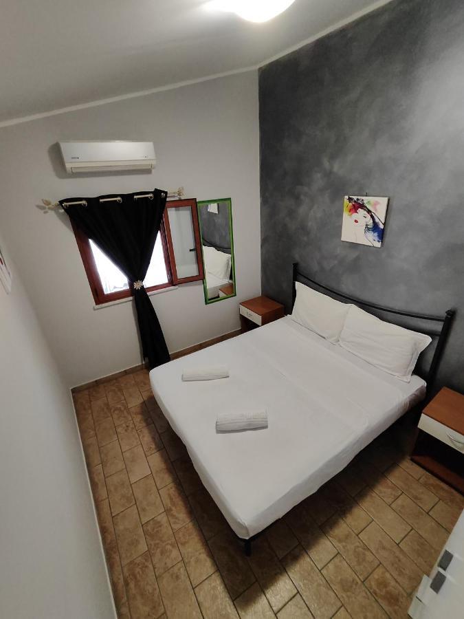 Sicily Travel Apartment'S 4 Giardini Naxos Exteriör bild