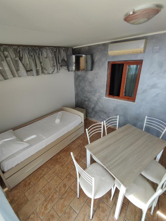 Sicily Travel Apartment'S 4 Giardini Naxos Exteriör bild